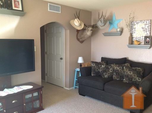 318 Sunrise Ct - Photo 2 of 14