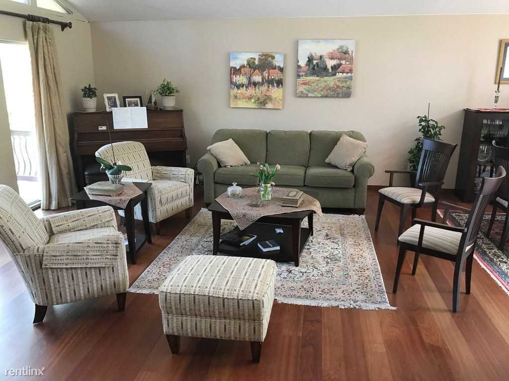 2214 Holyoke Dr - Photo 3 of 12