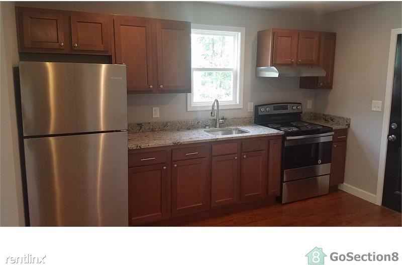 1411 Spring Ave - Photo 2 of 14