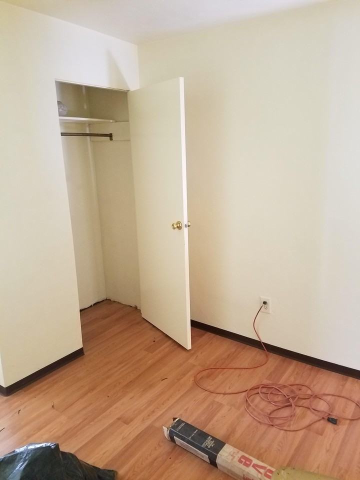 559 Larimer Ave - Photo 3 of 10