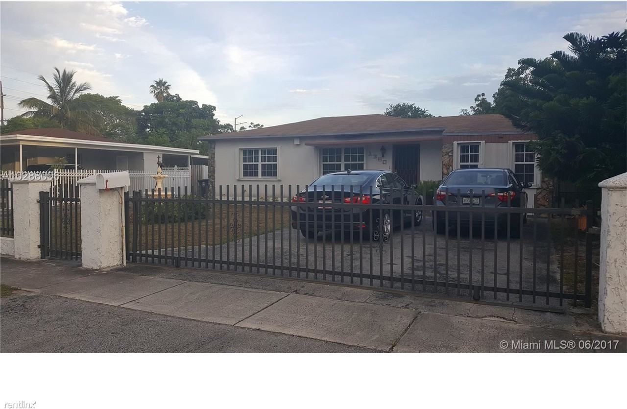 1350 NE 134th St #1 - Photo 2 of 13