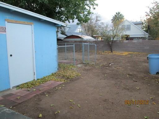 44321 Hardwood Ave - Photo 3 of 16