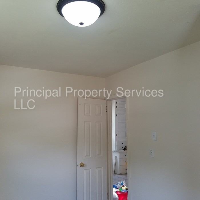 207 S Maple Ave - Photo 2 of 36