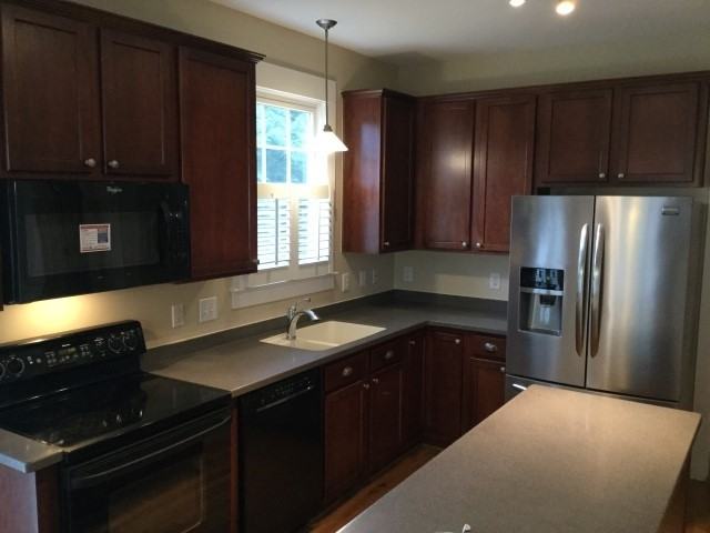 1105 Trentini Ave - Photo 3 of 16