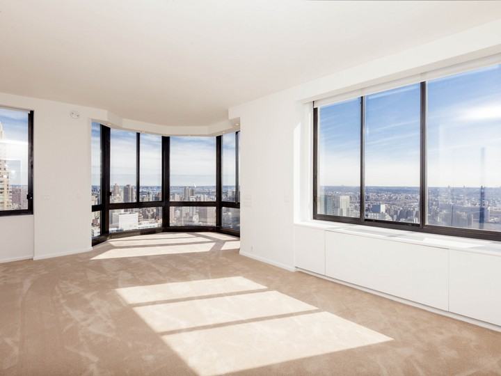 Bristol Plaza - Photo 2 of 19