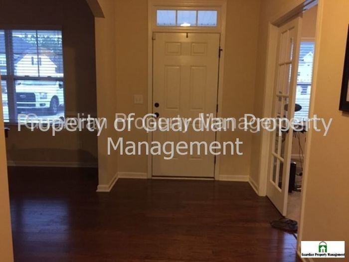 287 Emma Ct - Photo 2 of 26