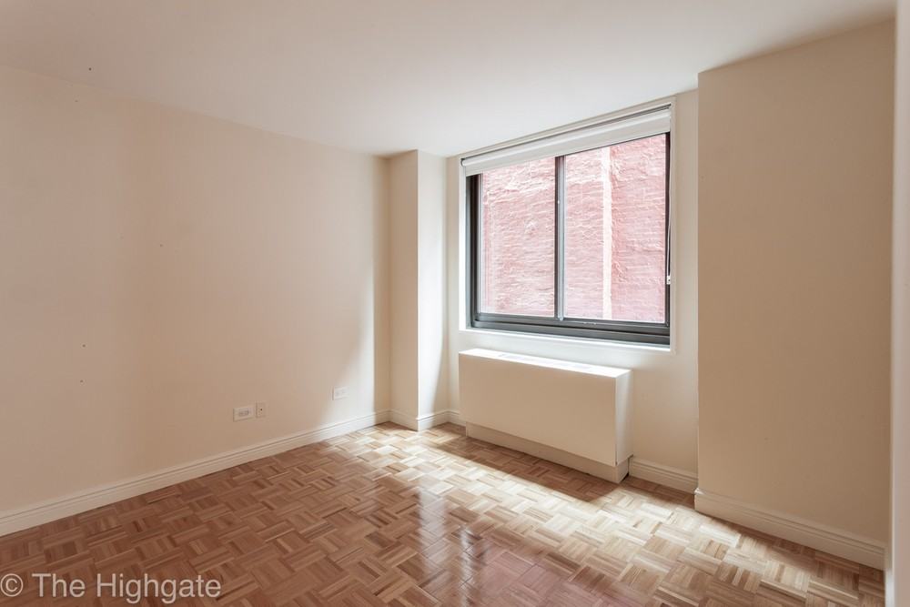 The Highgate - Photo 2 of 7