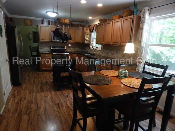 100 Chesley Ct - Photo 3 of 20