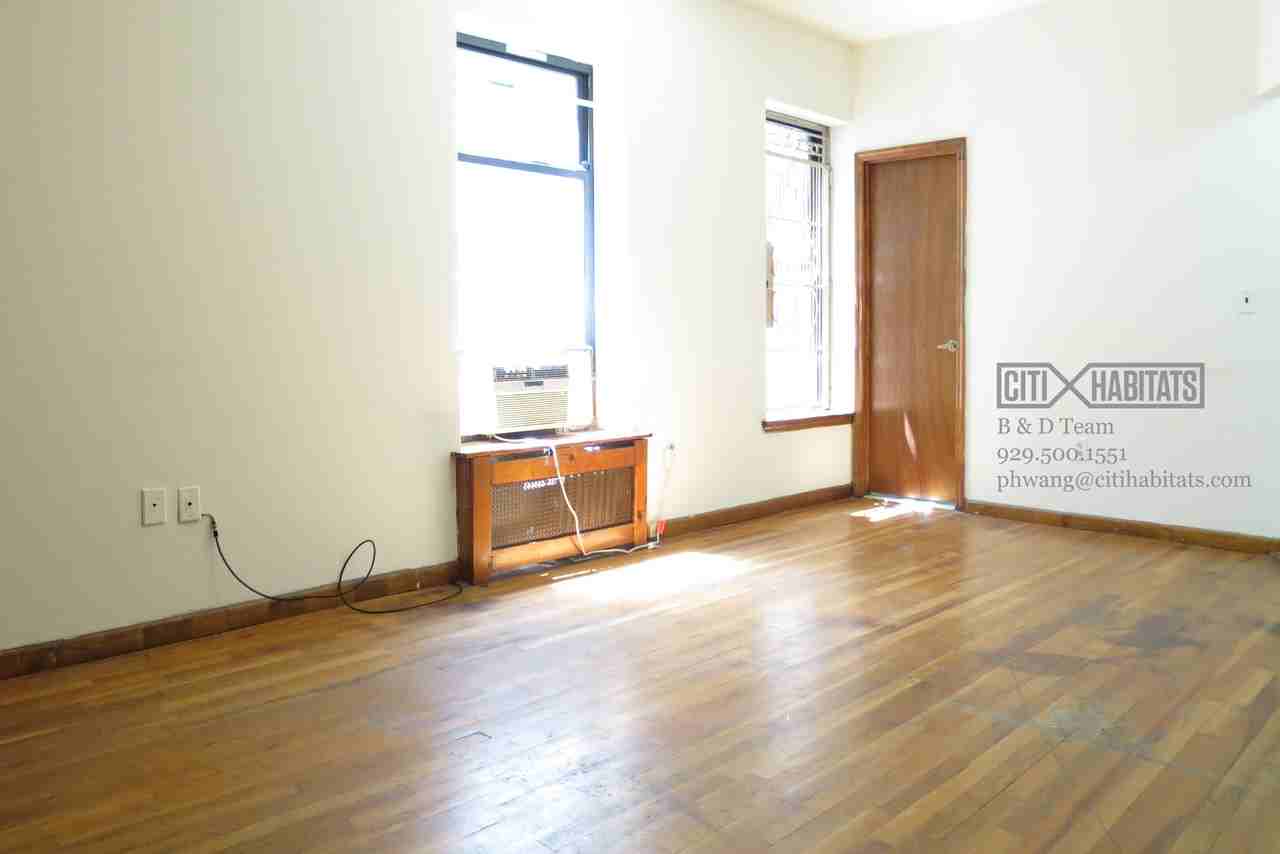 Amsterdam Ave & W 85th St #STU