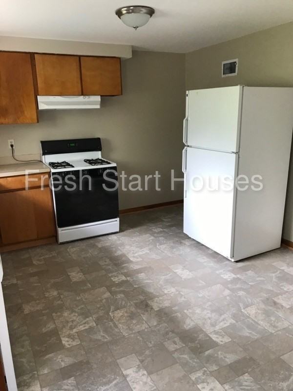 109 Josephine St - Photo 2 of 7