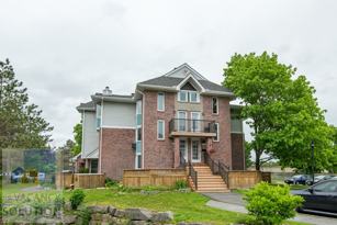 2 Stonebank Cres Unit 2  