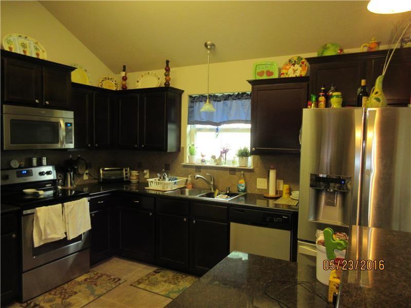 1385 Homestead - Photo 3 of 15