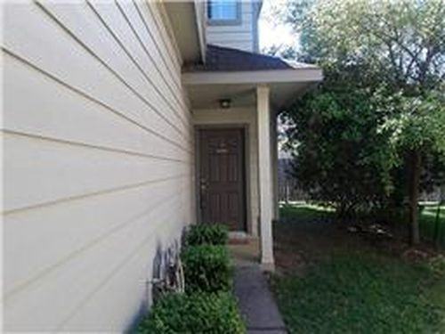 111 Gallery Cove Ct - Photo 2 of 8