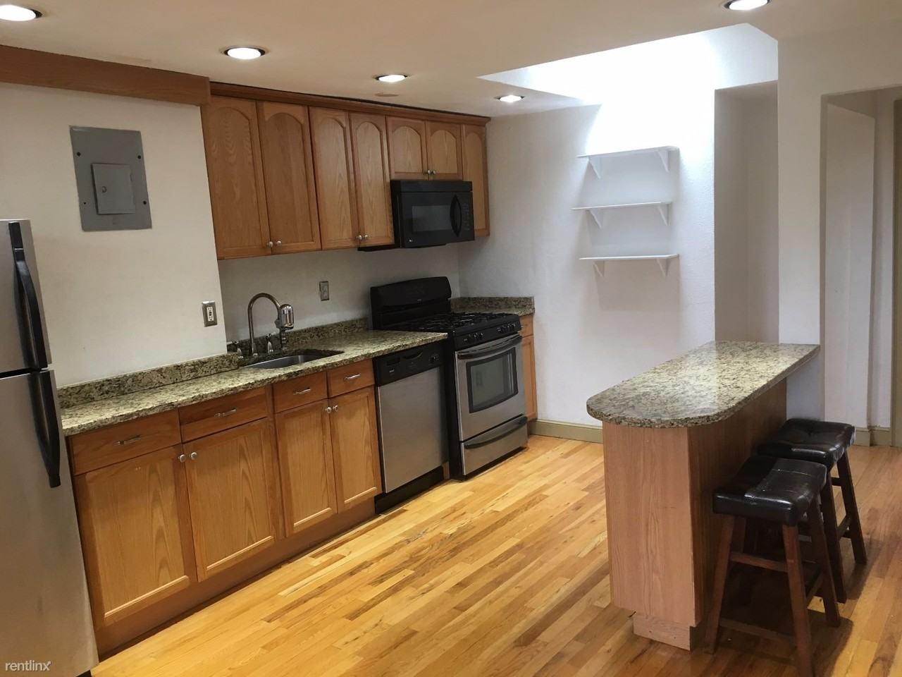 67 Broadway - Photo 3 of 8