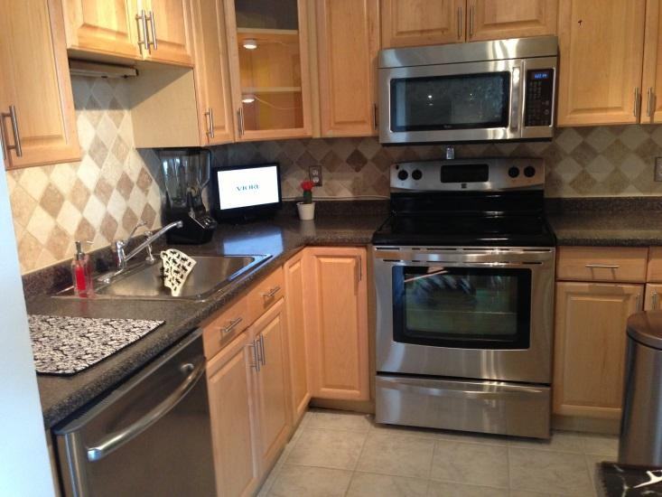 1006 Paradise Rd - Photo 2 of 7