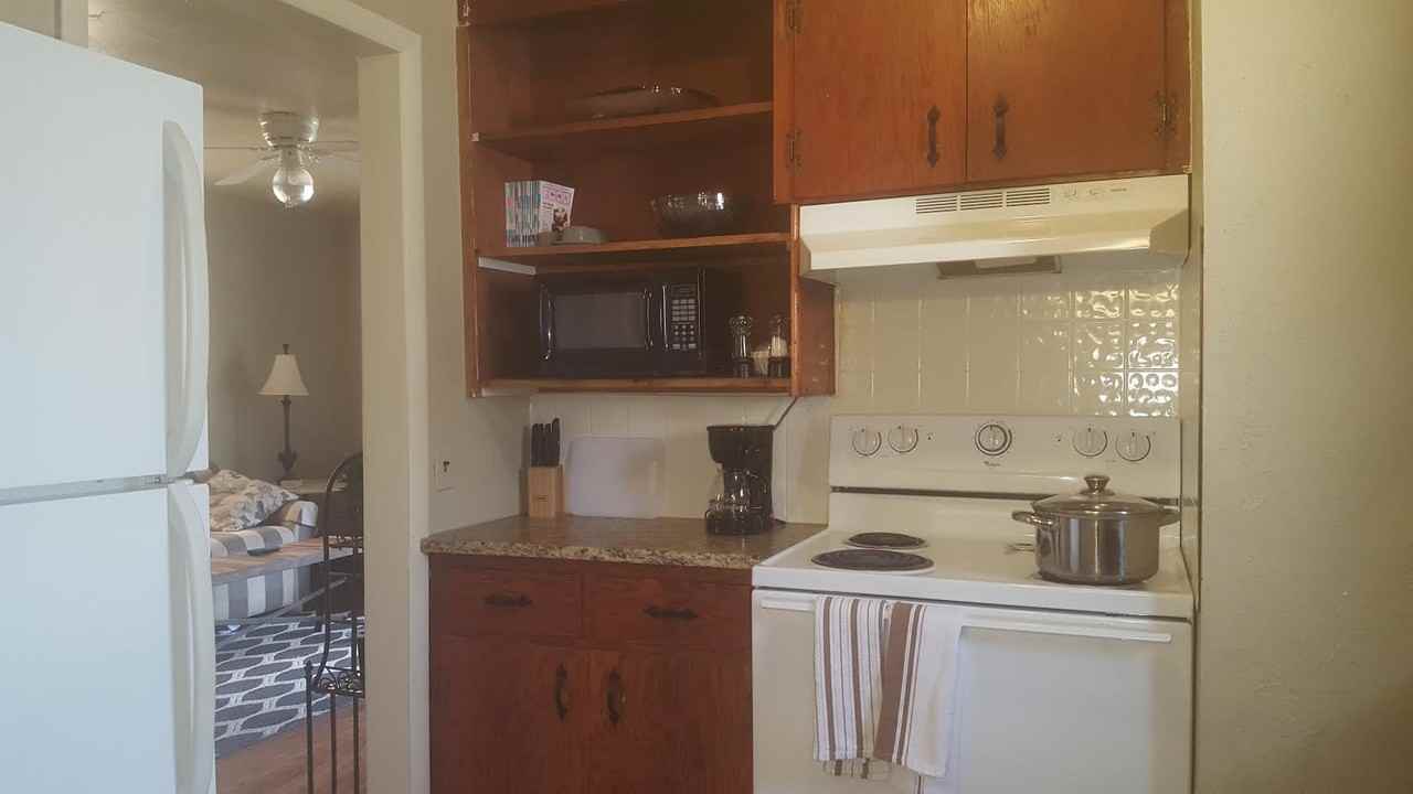 405 S Muskogee Ave - Photo 3 of 9