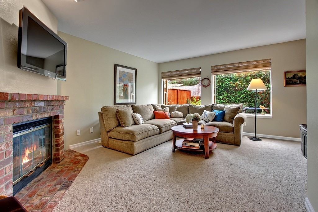 445 7th Ave - Photo 2 of 15