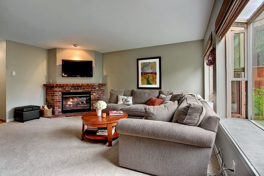 445 7th Ave - Photo 3 of 15