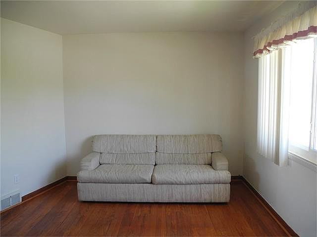 21702 E 11 Mile Rd - Photo 3 of 11