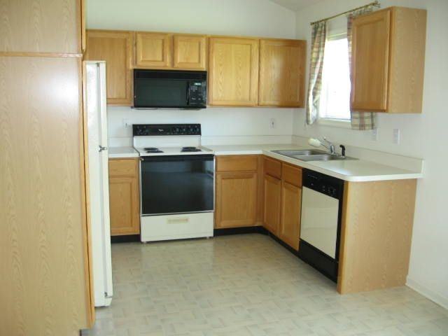 737 Ripplebrook Dr - Photo 2 of 3