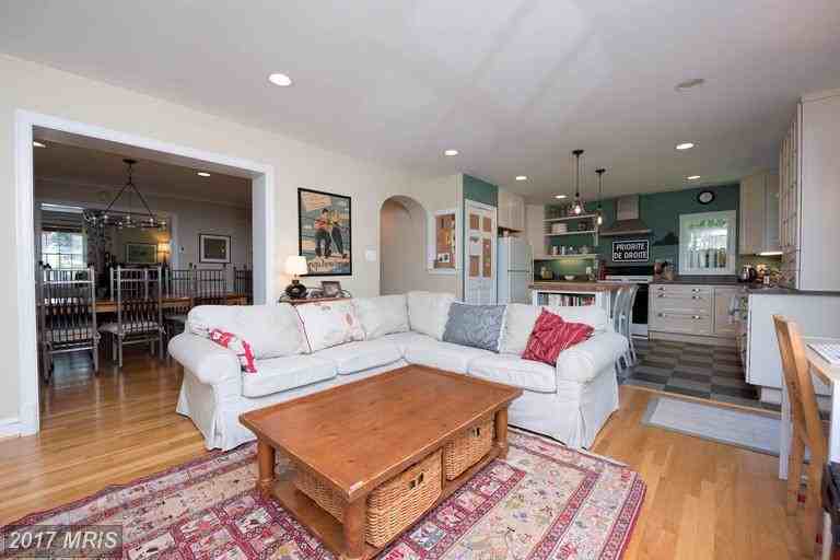 6207 19th St N - Photo 3 of 25