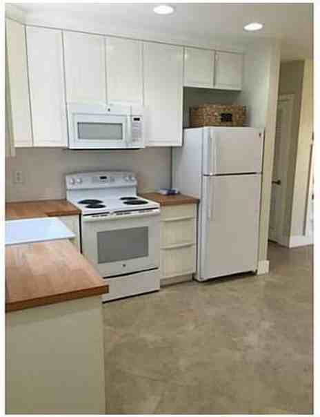 3034 NE 20th Terrace - Photo 2 of 8