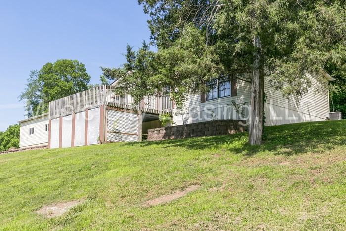 2515 Una Antioch Pike - Photo 2 of 31