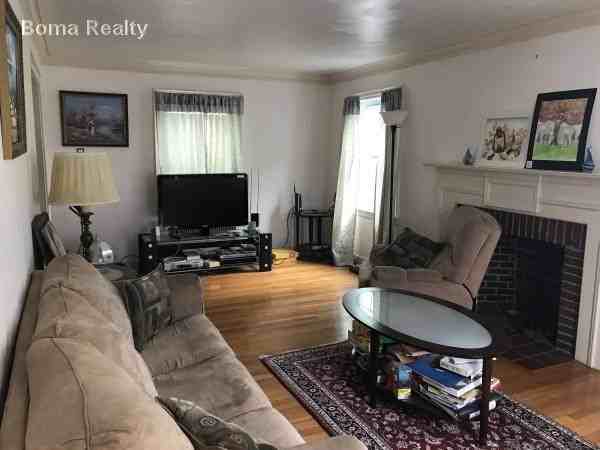 1 Simmons Ave - Photo 3 of 4
