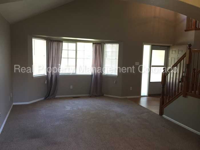 11830 E 117th Ave - Photo 3 of 18