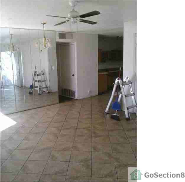 13305 Oriente Ave NE - Photo 2 of 5