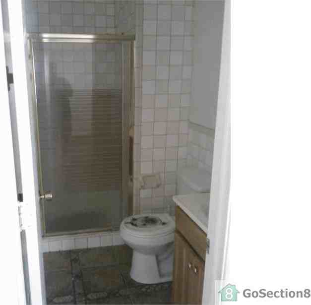 13305 Oriente Ave NE - Photo 3 of 5