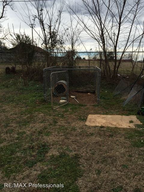 120 Kitchen St - Photo 3 of 9