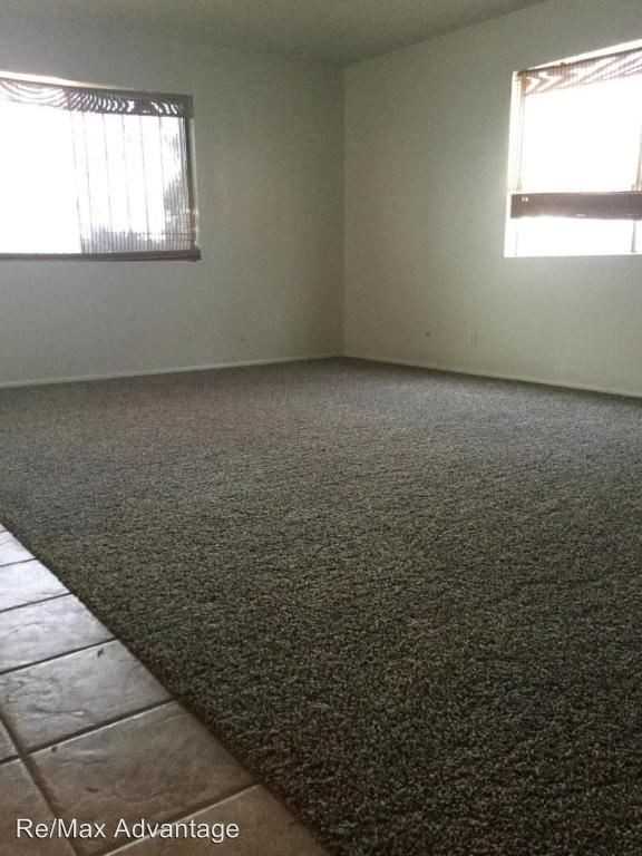 136 Conchas St NE - Photo 2 of 6