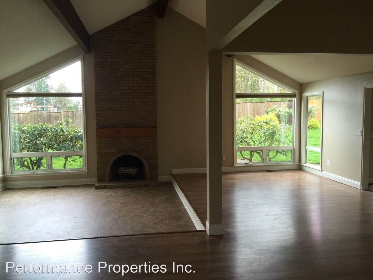 19430 Kapteyns St - Photo 2 of 14