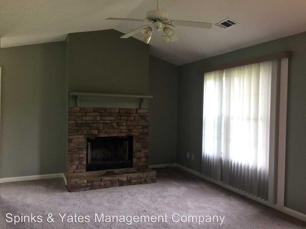 103 Chapman Ct - Photo 2 of 6