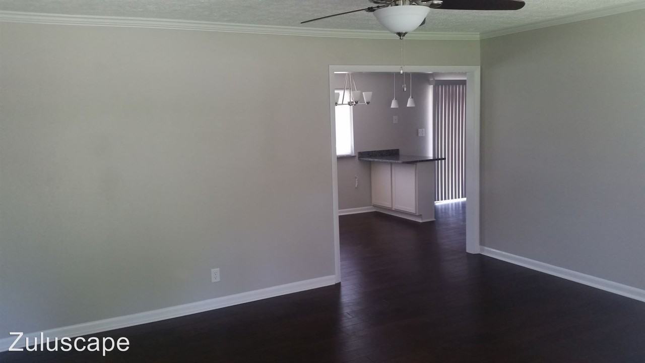 240 Benton Dr - Photo 2 of 12