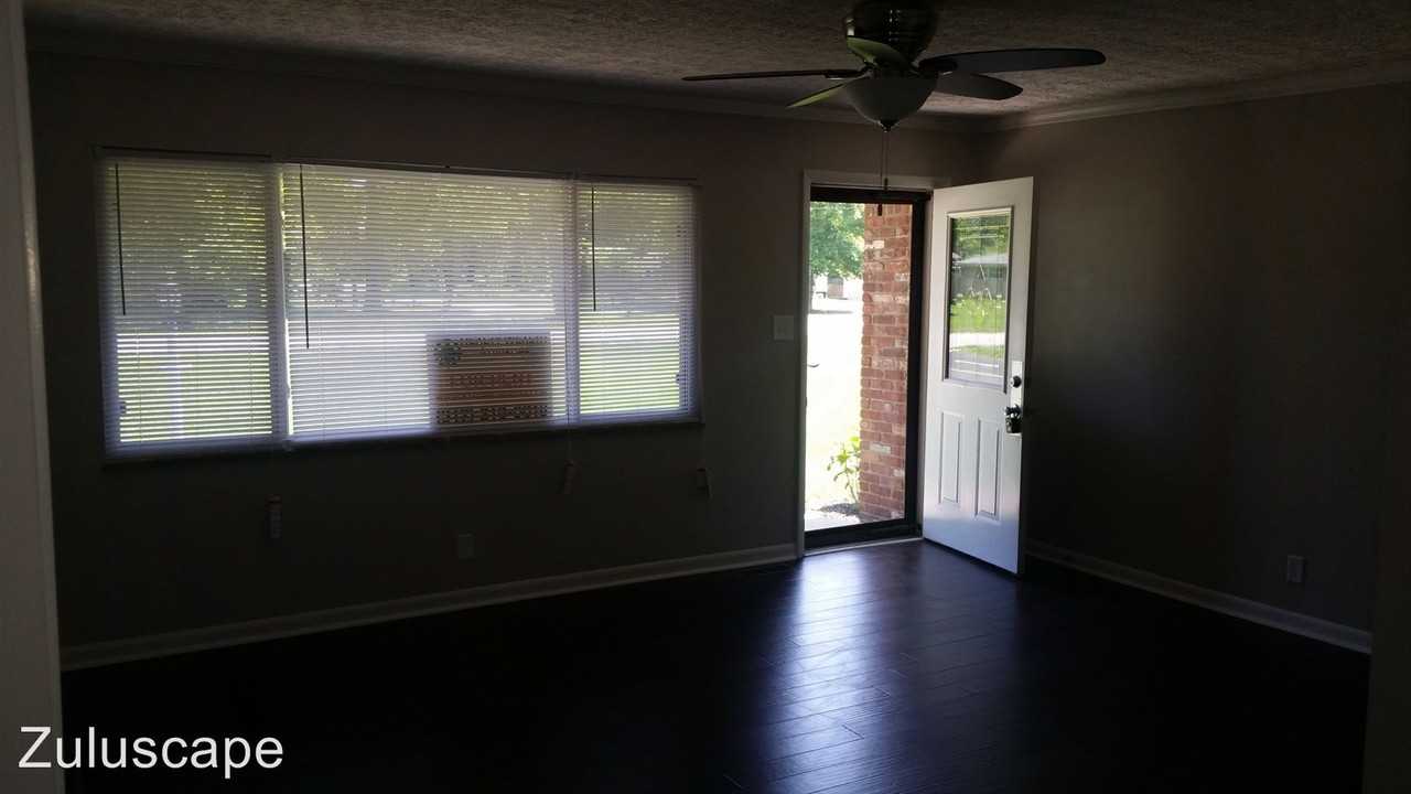 240 Benton Dr - Photo 3 of 12