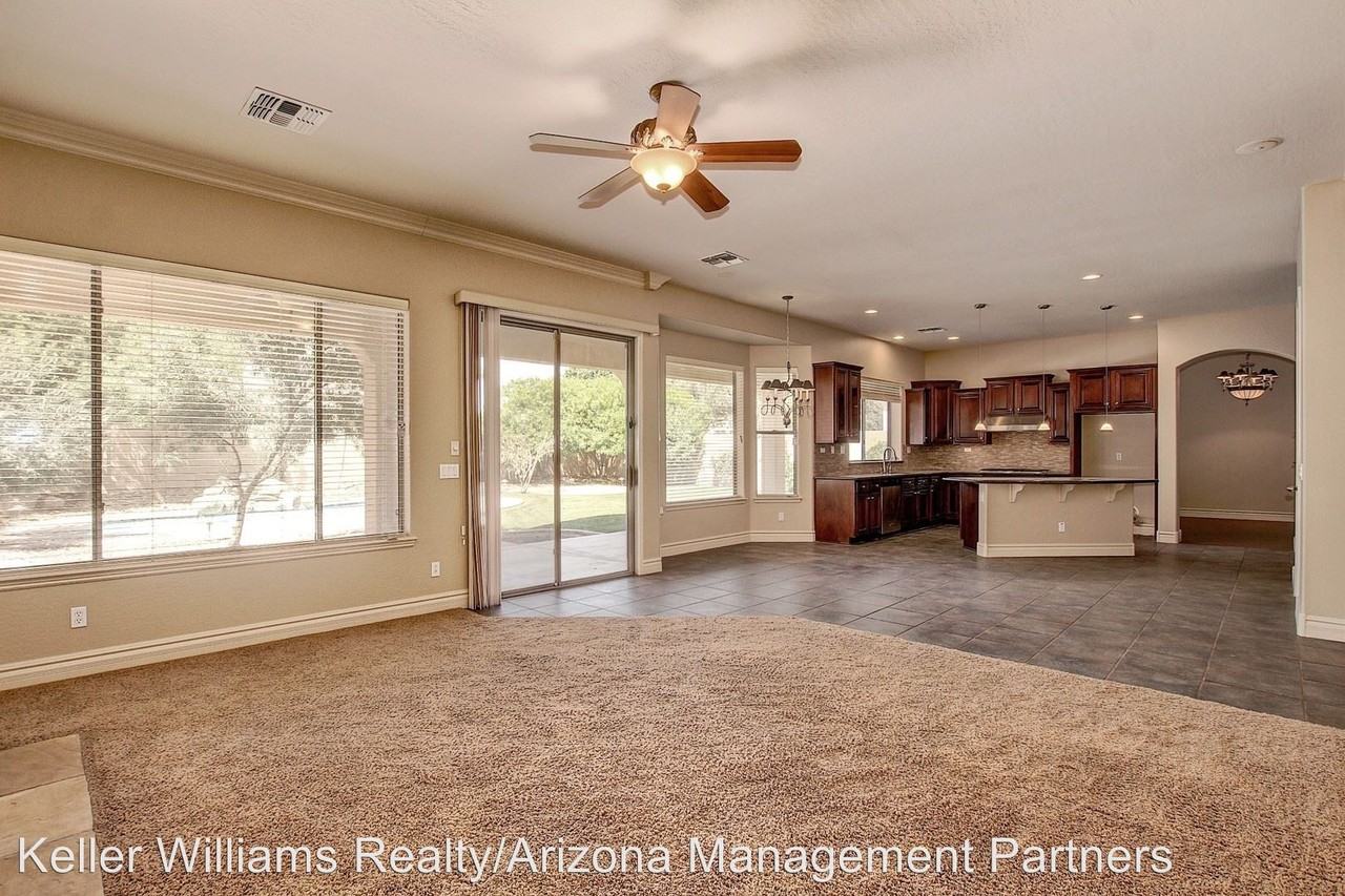 4402 S Wildflower Pl - Photo 3 of 18