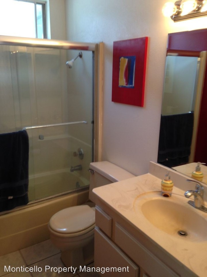 220 Carriage Dr #A - Photo 2 of 11