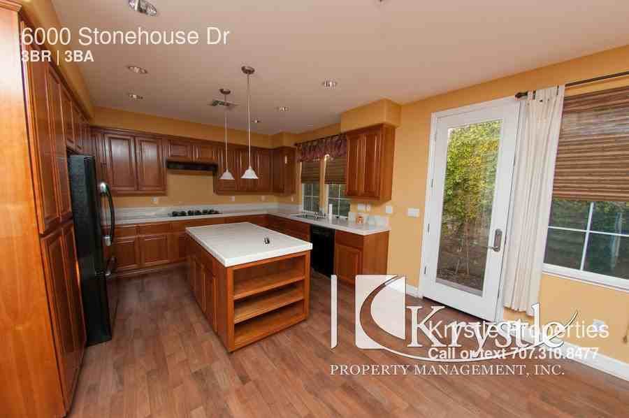 6000 Stonehouse Dr - Photo 3 of 12