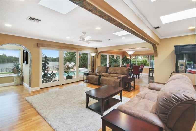 206 Adelaide Blvd - Photo 2 of 20