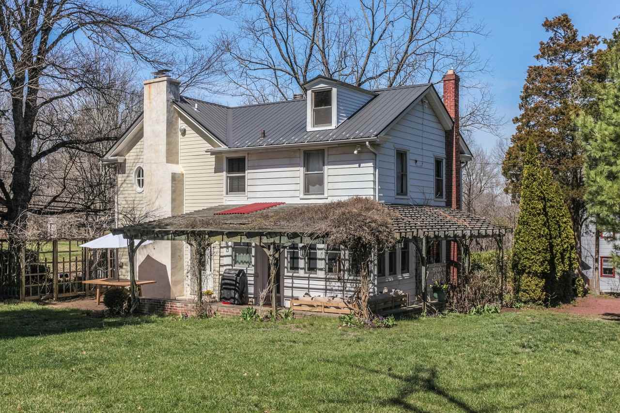 7320 Ferry Rd - Photo 3 of 25