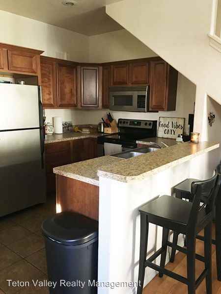 399 Forest View Dr - Photo 3 of 13