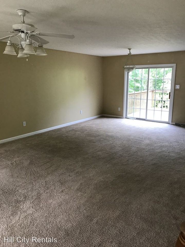 112 Sunbury Pl - Photo 2 of 8