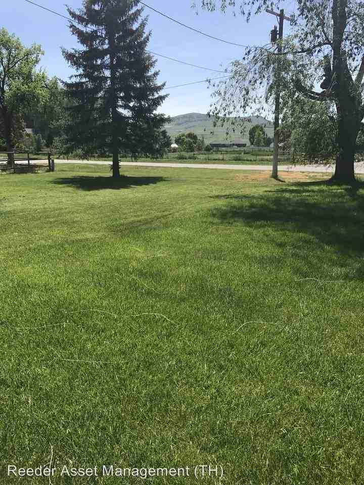 210 E 200 S - Photo 3 of 15