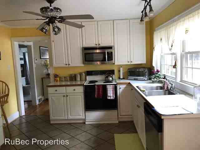 143 Scenic Dr NE - Photo 3 of 11