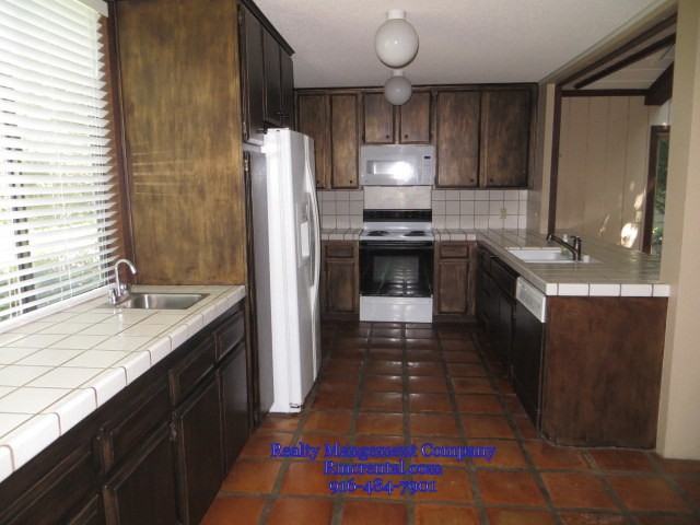 475 Hartnell Pl - Photo 3 of 26