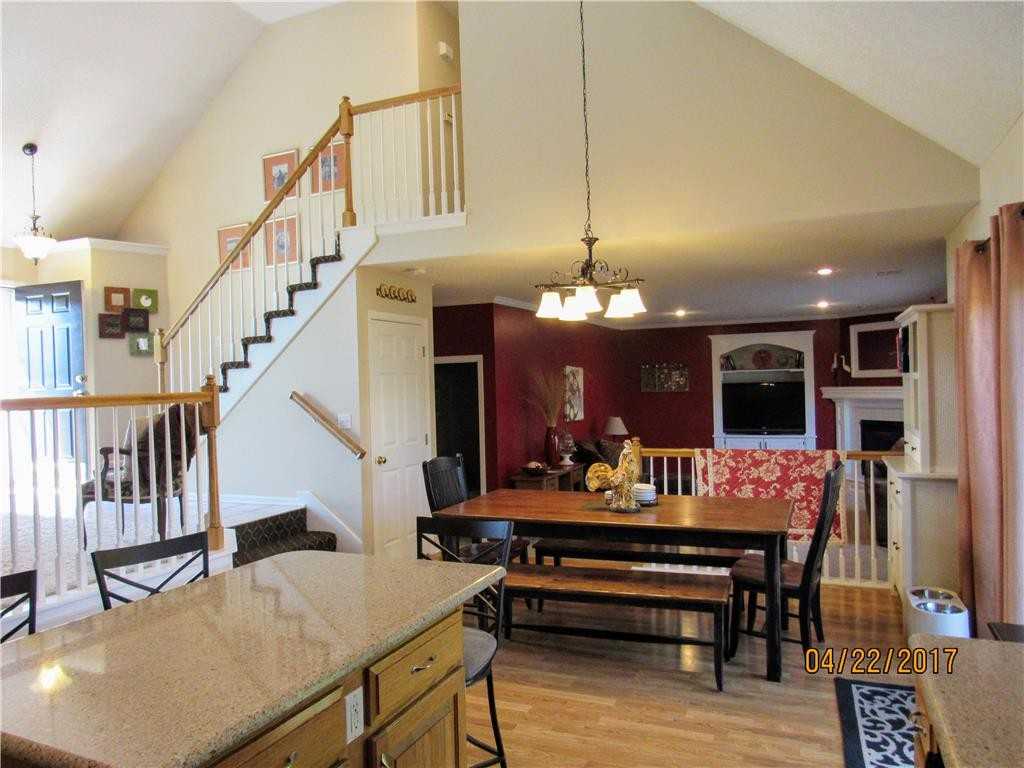 2020 SW Post Oak Rd - Photo 3 of 12