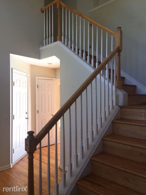 7697 Berwick Dr - Photo 2 of 5