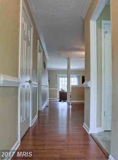 983 Phillips Pl - Photo 2 of 20